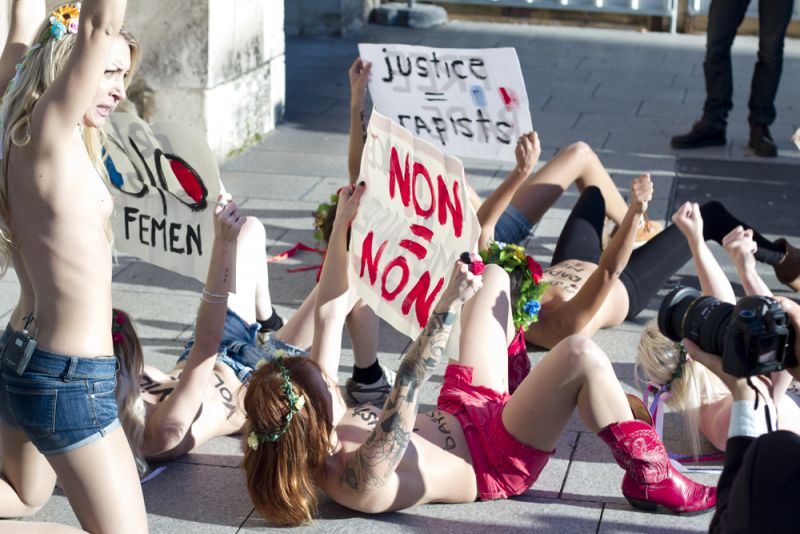 File:FEMEN 15 oct 2012-b.jpg