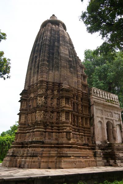 File:Adinath Jain Temple Khajuraho 12.jpg