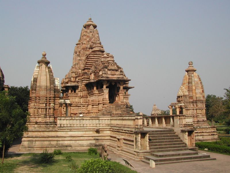 File:Khajuraho-Lakshmana temple.JPG